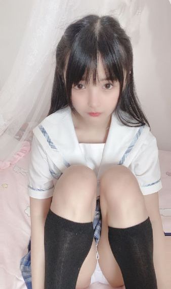 浓厚な接吻と肉体在线播放_十万网红美女美酱
